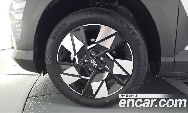 Hyundai Kona 2023 — photo 5