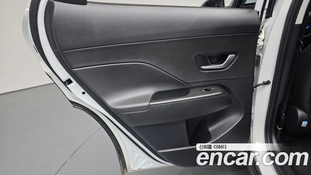 Hyundai Kona 2023 — photo 15