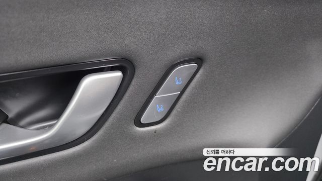 Hyundai Kona 2023 — photo 31