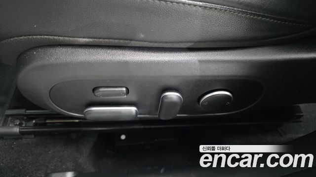 Hyundai Kona 2023 — photo 32