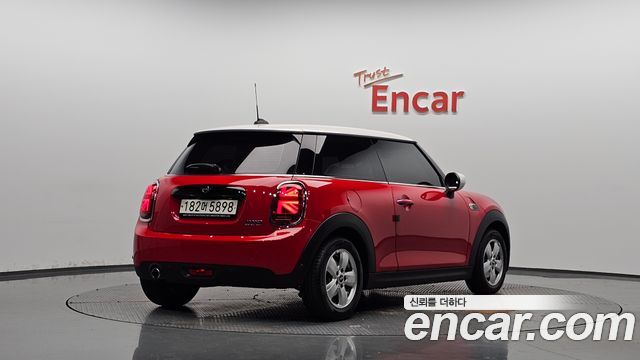 Mini Cooper 2021 — photo 2