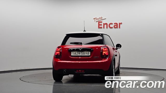 Mini Cooper 2021 — photo 4