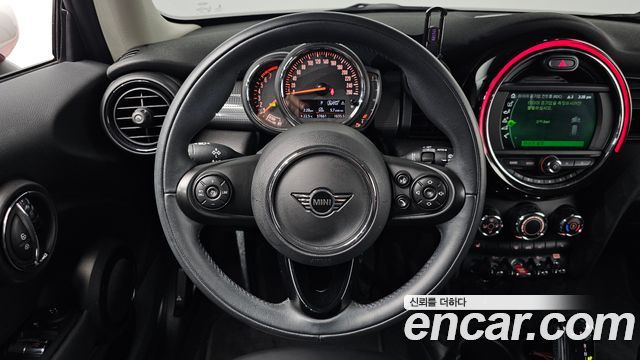 Mini Cooper 2021 — photo 19
