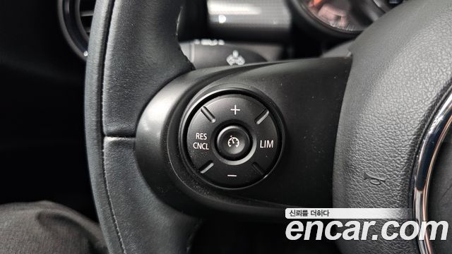 Mini Cooper 2021 — photo 28