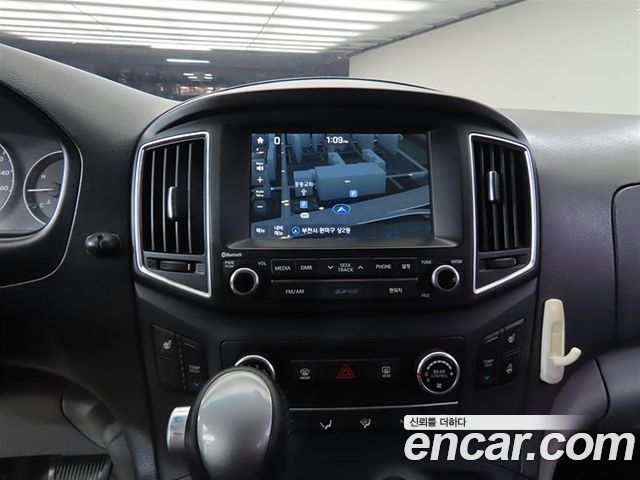 Hyundai Starex 2016 — photo 7