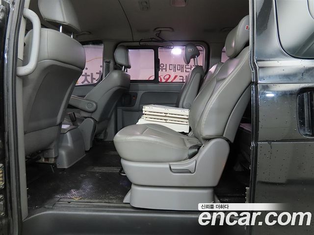 Hyundai Starex 2016 — photo 16