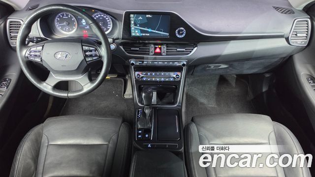 Hyundai Grandeur 2017 — photo 10