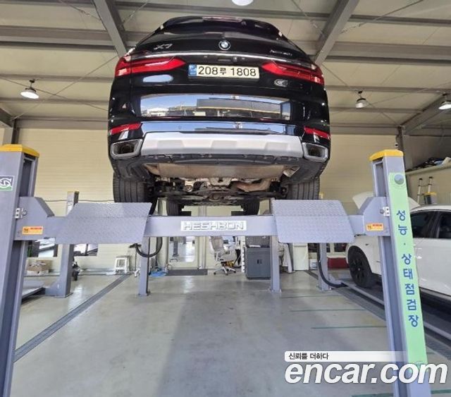 BMW X7 2022 — photo 2