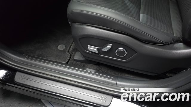 Hyundai Santafe 2024 — photo 32