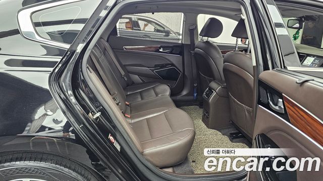 Kia K7 2017 — photo 18