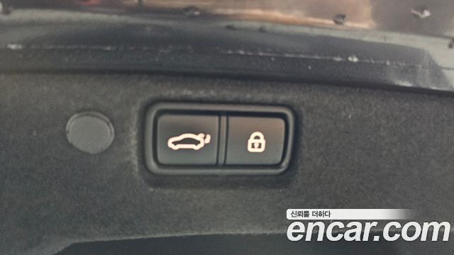 Kia K7 2017 — photo 24