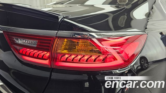 Kia K7 2017 — photo 9