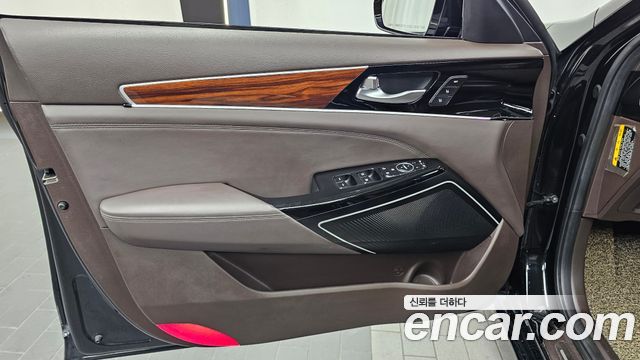 Kia K7 2017 — photo 14