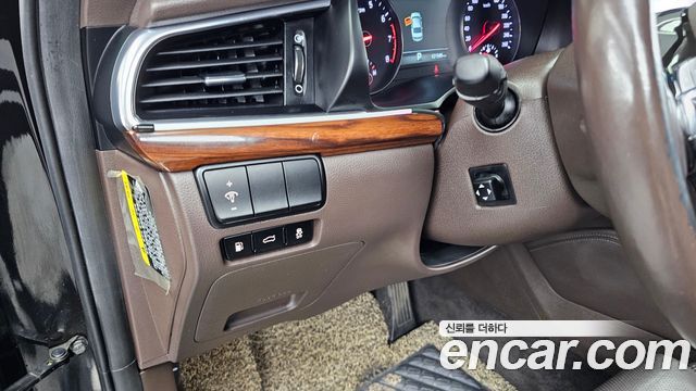 Kia K7 2017 — photo 28