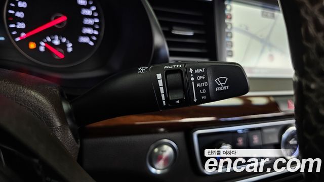 Kia K7 2017 — photo 30