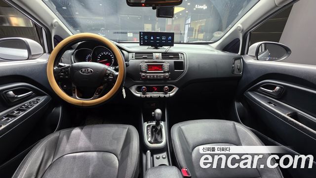 Kia pride 2014 — photo 10