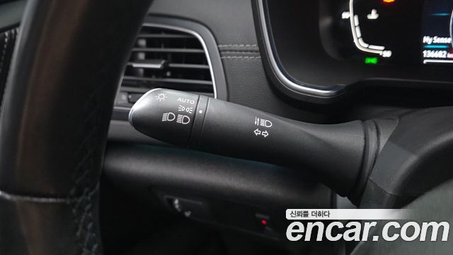 Renault Korea SM6 2022 — photo 29