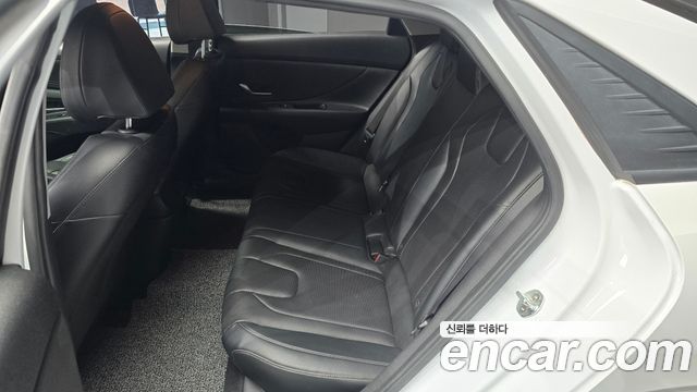 Hyundai AVANTE 2021 — photo 12