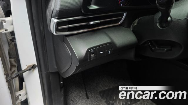 Hyundai AVANTE 2021 — photo 16
