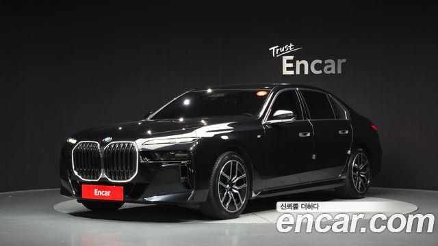 BMW 7-Series 2024 — photo 1