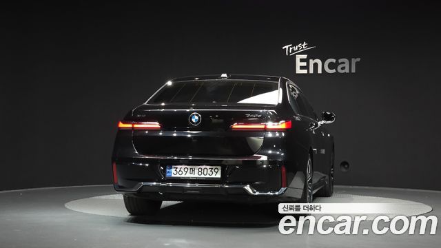 BMW 7-Series 2024 — photo 4