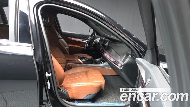 BMW 7-Series 2024 — photo 17