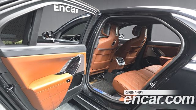 BMW 7-Series 2024 — photo 16
