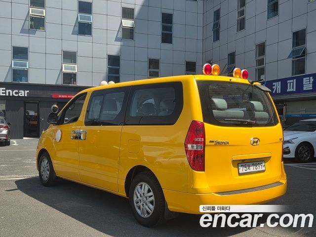 Hyundai Starex 2017 — photo 5