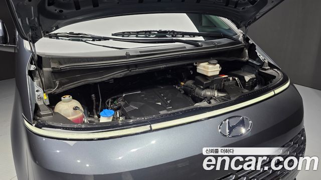 Hyundai Staria 2024 — photo 6
