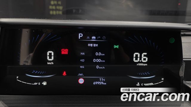 Hyundai Staria 2024 — photo 11