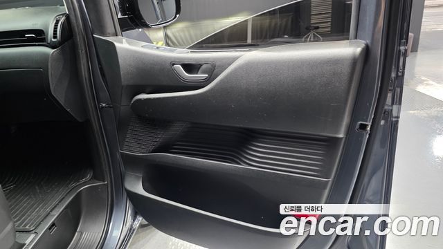 Hyundai Staria 2024 — photo 14