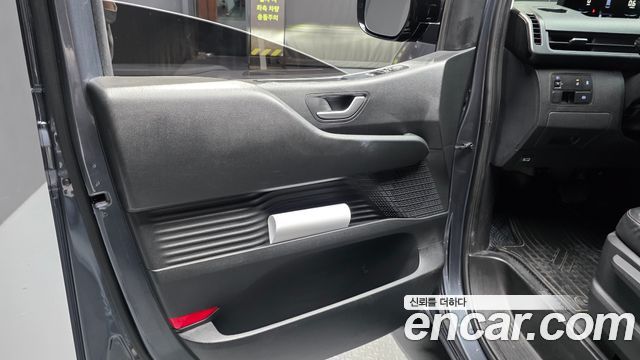 Hyundai Staria 2024 — photo 15
