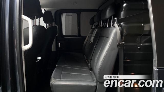 Hyundai Staria 2024 — photo 16