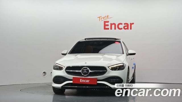Mercedes-Benz C-Class 2023 — photo 3