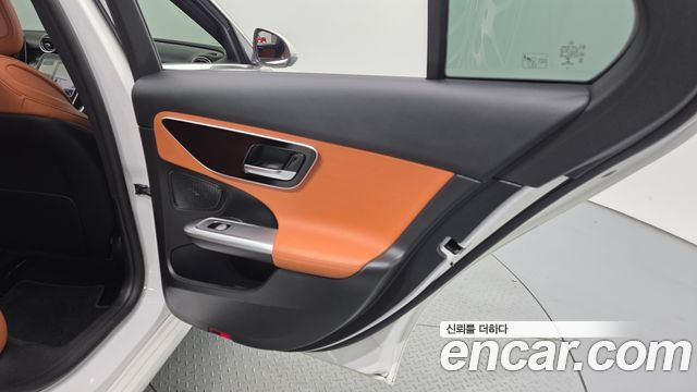 Mercedes-Benz C-Class 2023 — photo 15