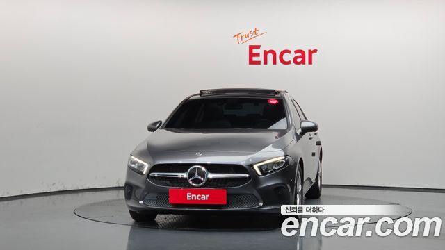 Mercedes-Benz A-Class 2020 — photo 3