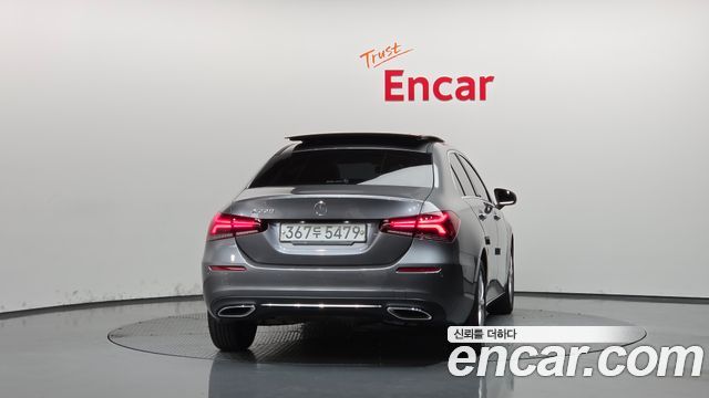 Mercedes-Benz A-Class 2020 — photo 4