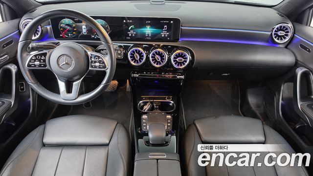 Mercedes-Benz A-Class 2020 — photo 7