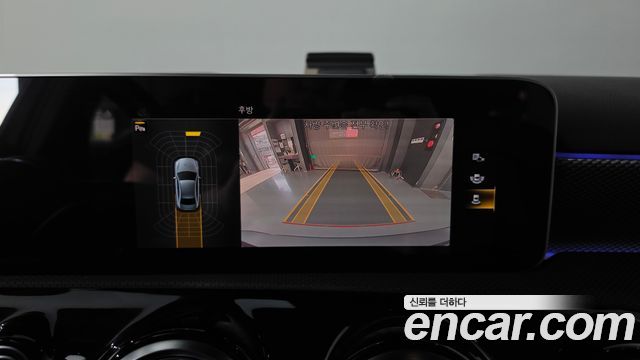 Mercedes-Benz A-Class 2020 — photo 14