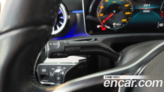 Mercedes-Benz A-Class 2020 — photo 20