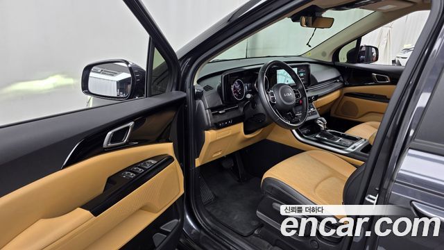 Kia Canival 2023 — photo 10