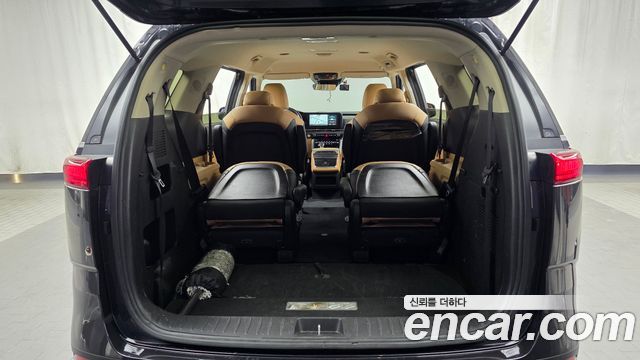 Kia Canival 2023 — photo 20