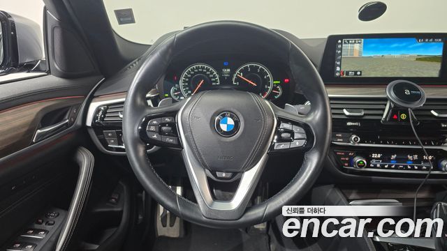BMW 5-Series 2017 — photo 18