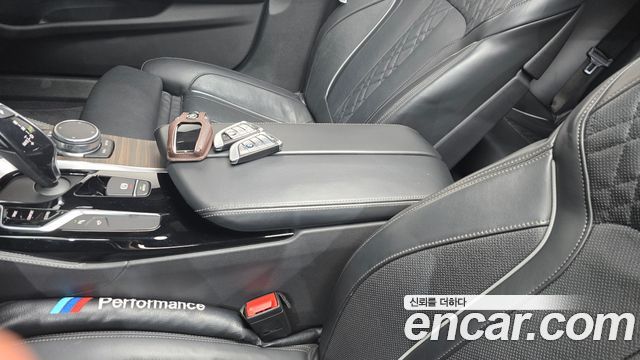 BMW 5-Series 2017 — photo 30