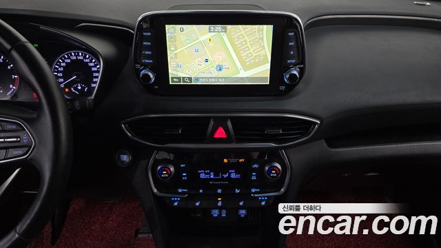 Hyundai Santafe 2019 — photo 18