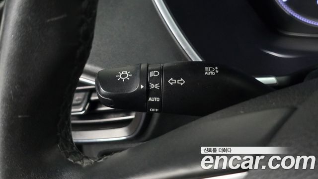 Hyundai Santafe 2019 — photo 28