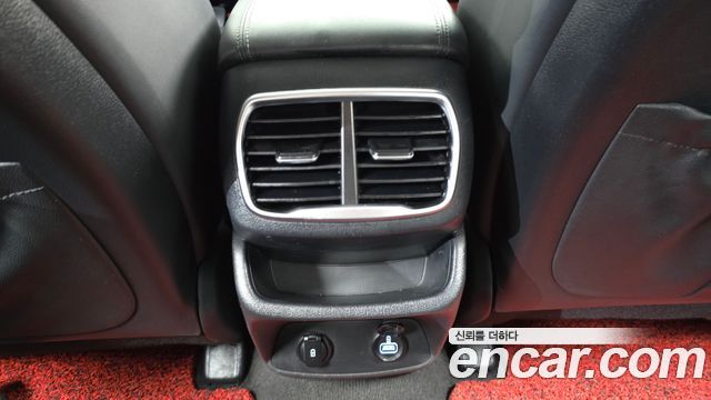 Hyundai Santafe 2019 — photo 31