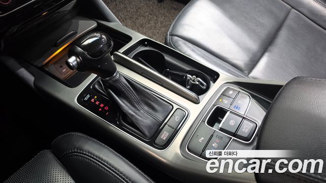 Kia K7 2016 — photo 9