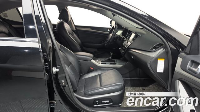 Kia K7 2016 — photo 11