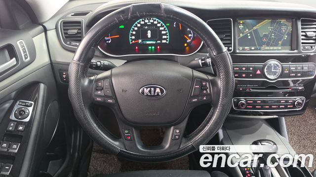 Kia K7 2016 — photo 15